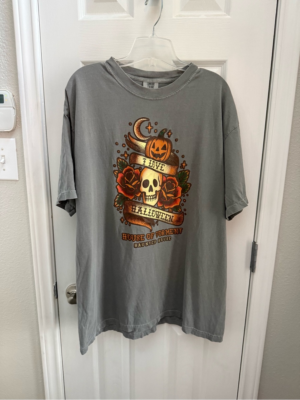 Unisex Comfort Colors Gray Halloween Skull & Pumpkin Graphic Tee